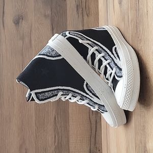 Converse High Top Brand new.